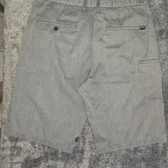 Volcom Stone Corpo Class collection Men's stylish shorts with 33" waist - Picture 6 of 12